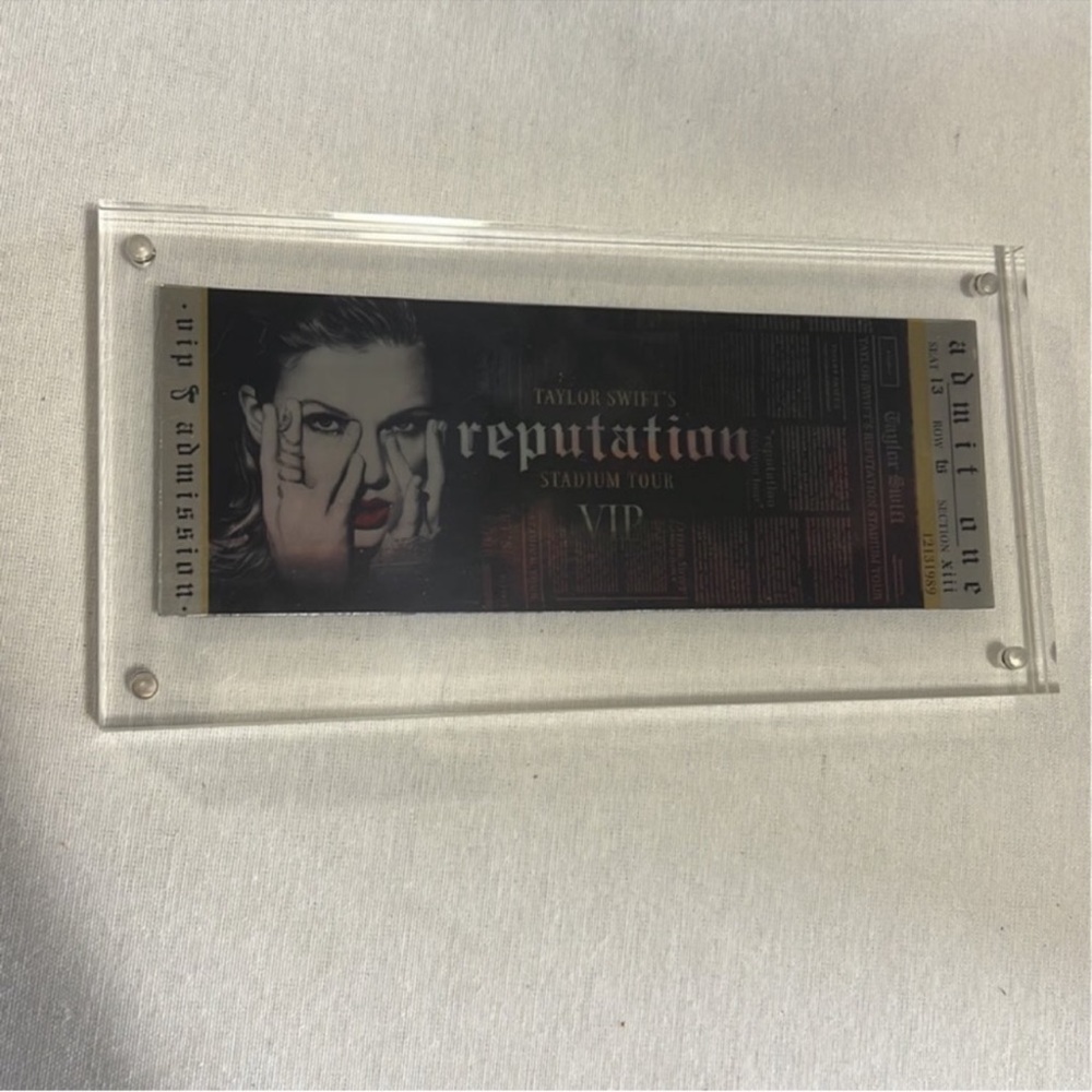 Taylor Swift Reputation VIP Box Ticket Acrylic Frame Holographic Lenticular